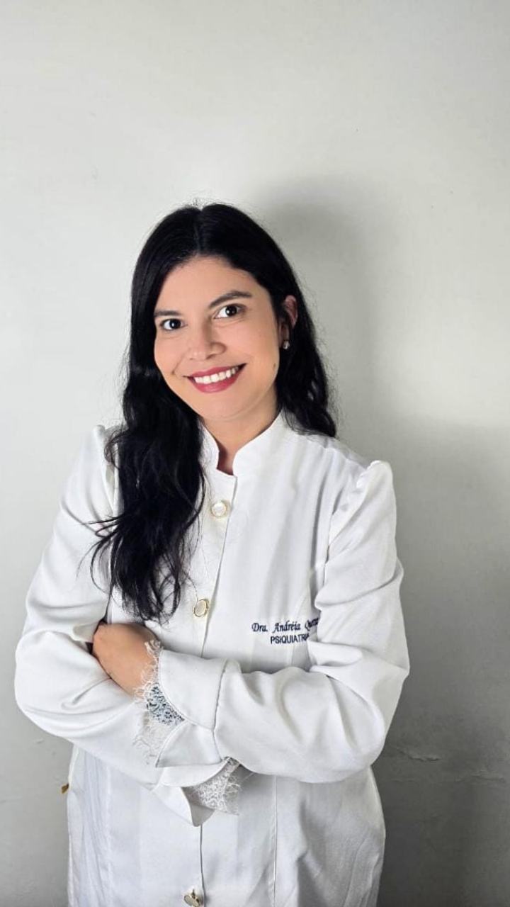 Dra. Andréia Queroz
